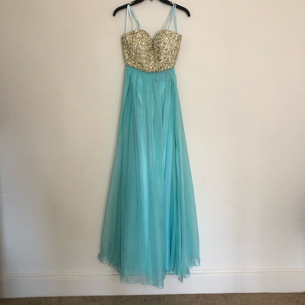 La Femme Light Mint Sweetheart Strapless Gown - Size 2 - NWT